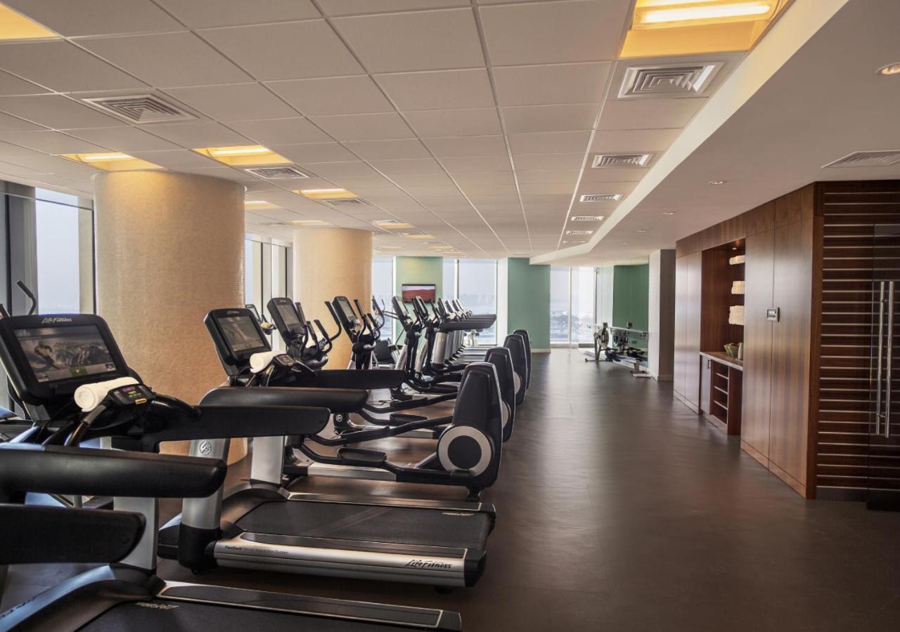 City Centre Rotana Доха Екстер'єр фото The gym at the hotel