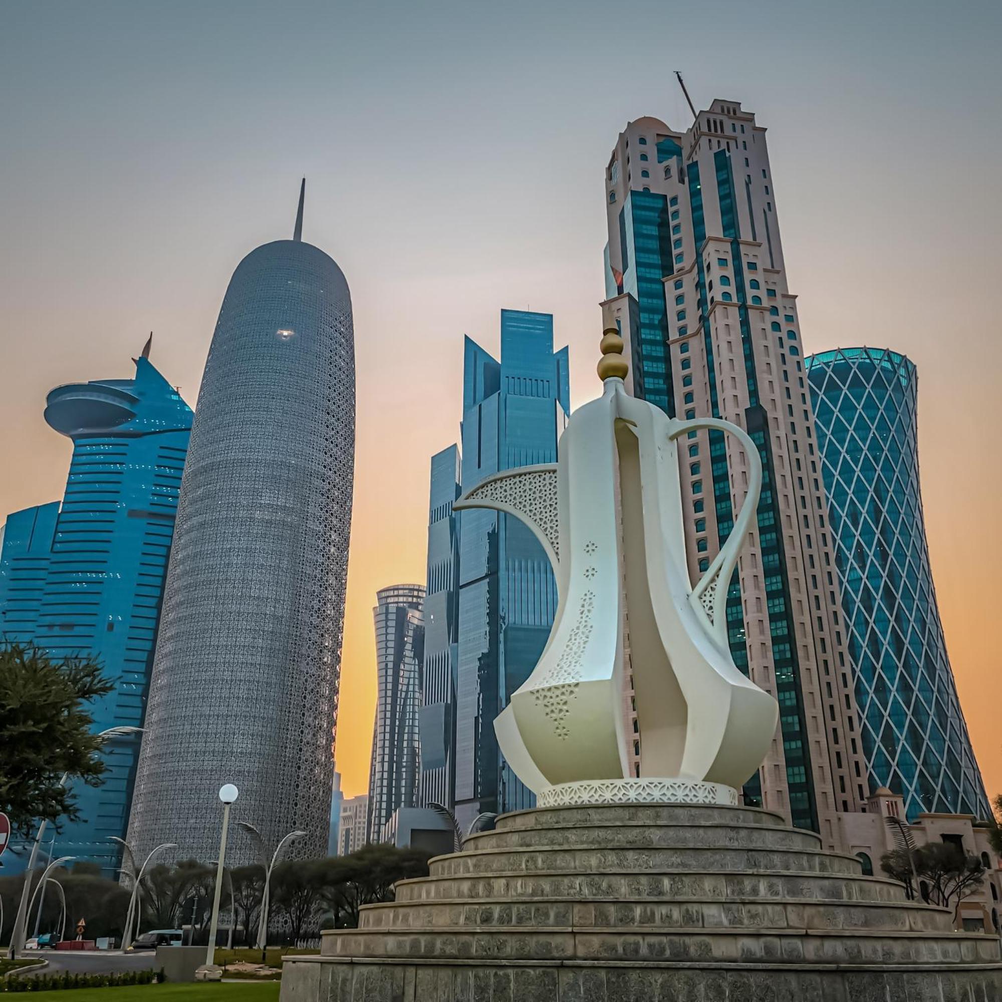 City Centre Rotana Доха Екстер'єр фото Doha skyline