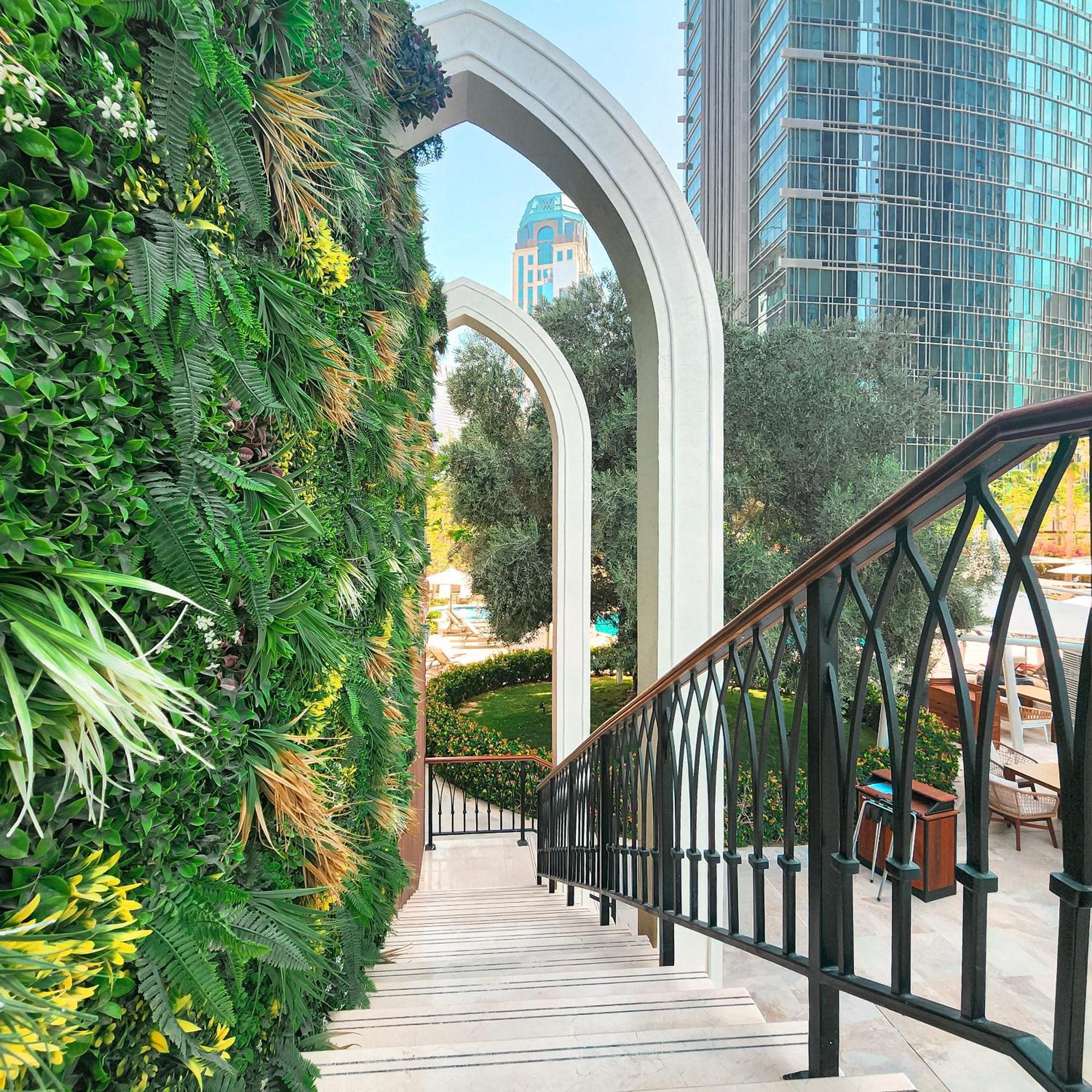 City Centre Rotana Доха Екстер'єр фото The Green Wall at the Four Seasons Hotel, Los Angeles