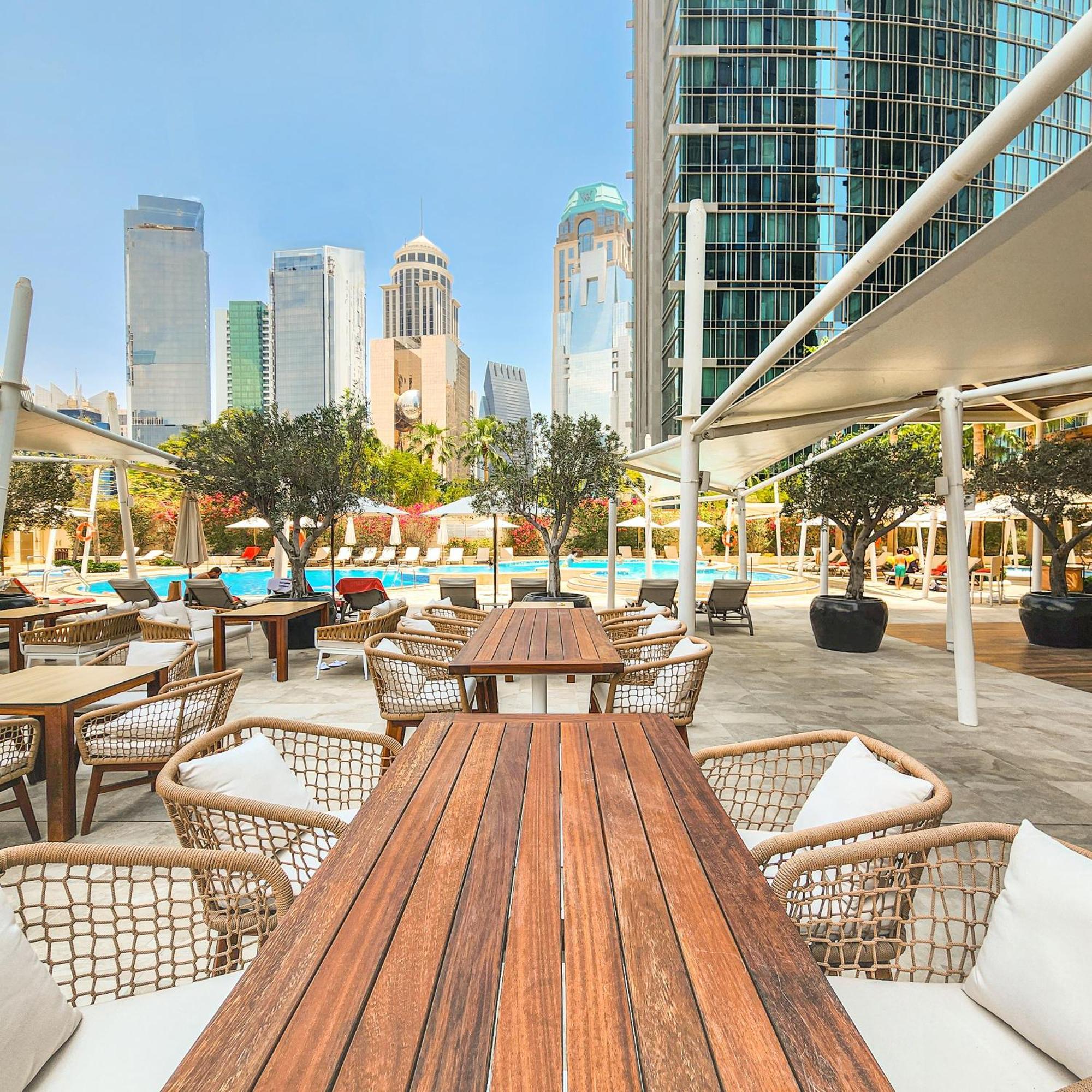 City Centre Rotana Доха Екстер'єр фото The pool at The Westin
