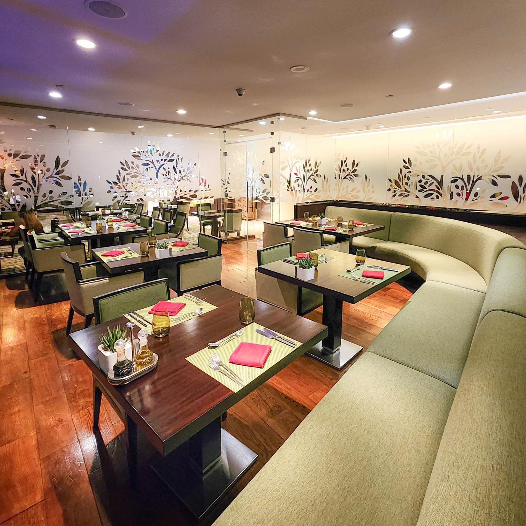City Centre Rotana Доха Екстер'єр фото The interior of the restaurant